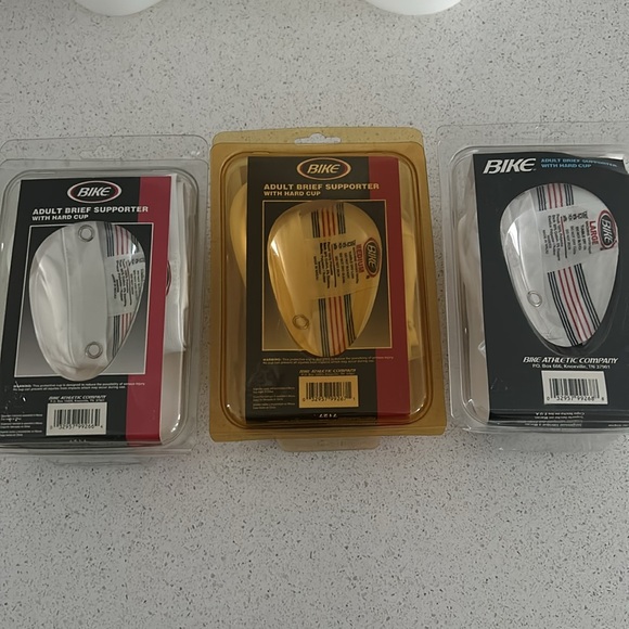 Men’s Adult Brief supporter with cup - Picture 14 of 14